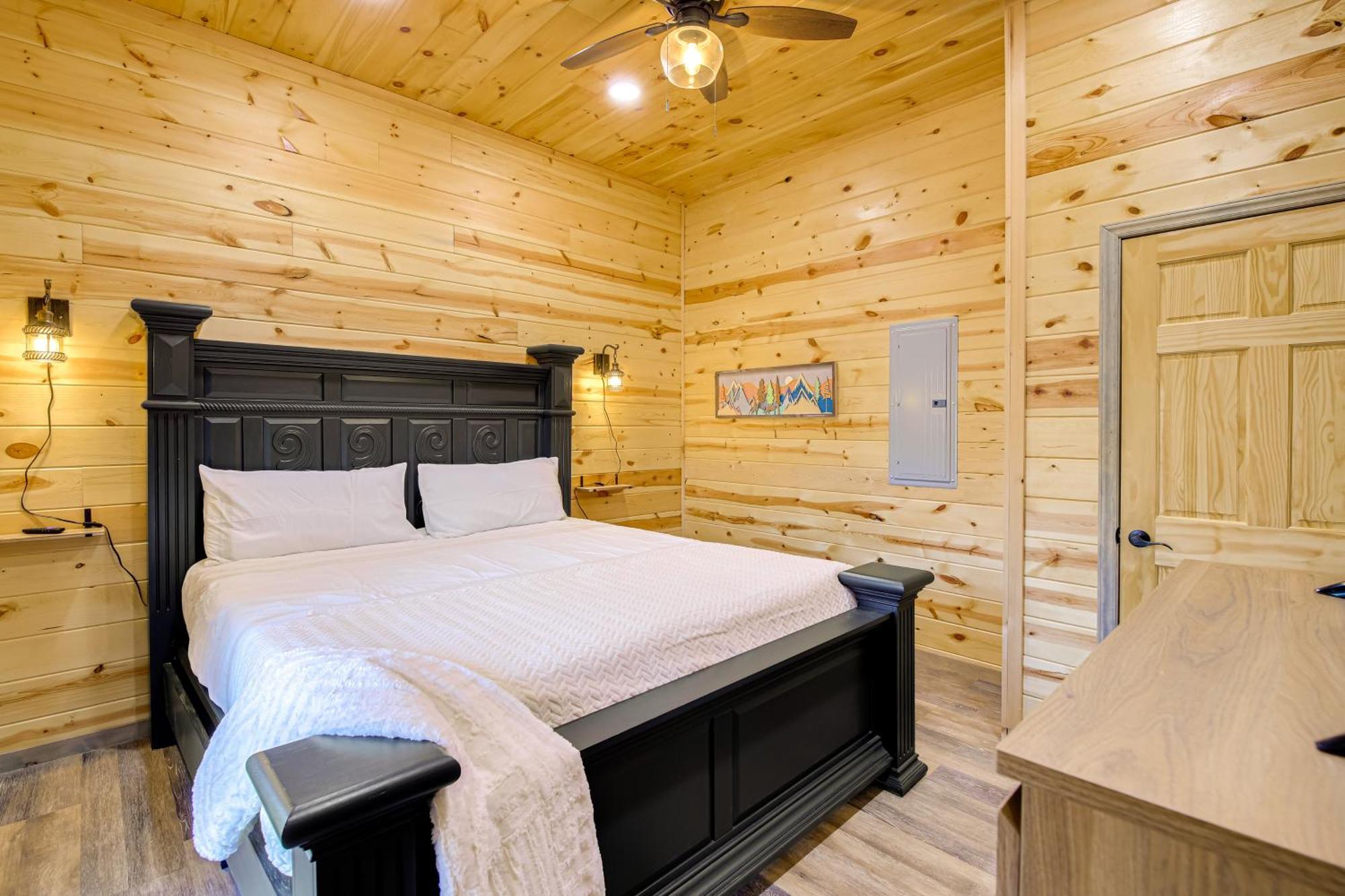 Gatlinburg Cabin With Game Room, Hot Tub And Mtn Views Exterior photo
