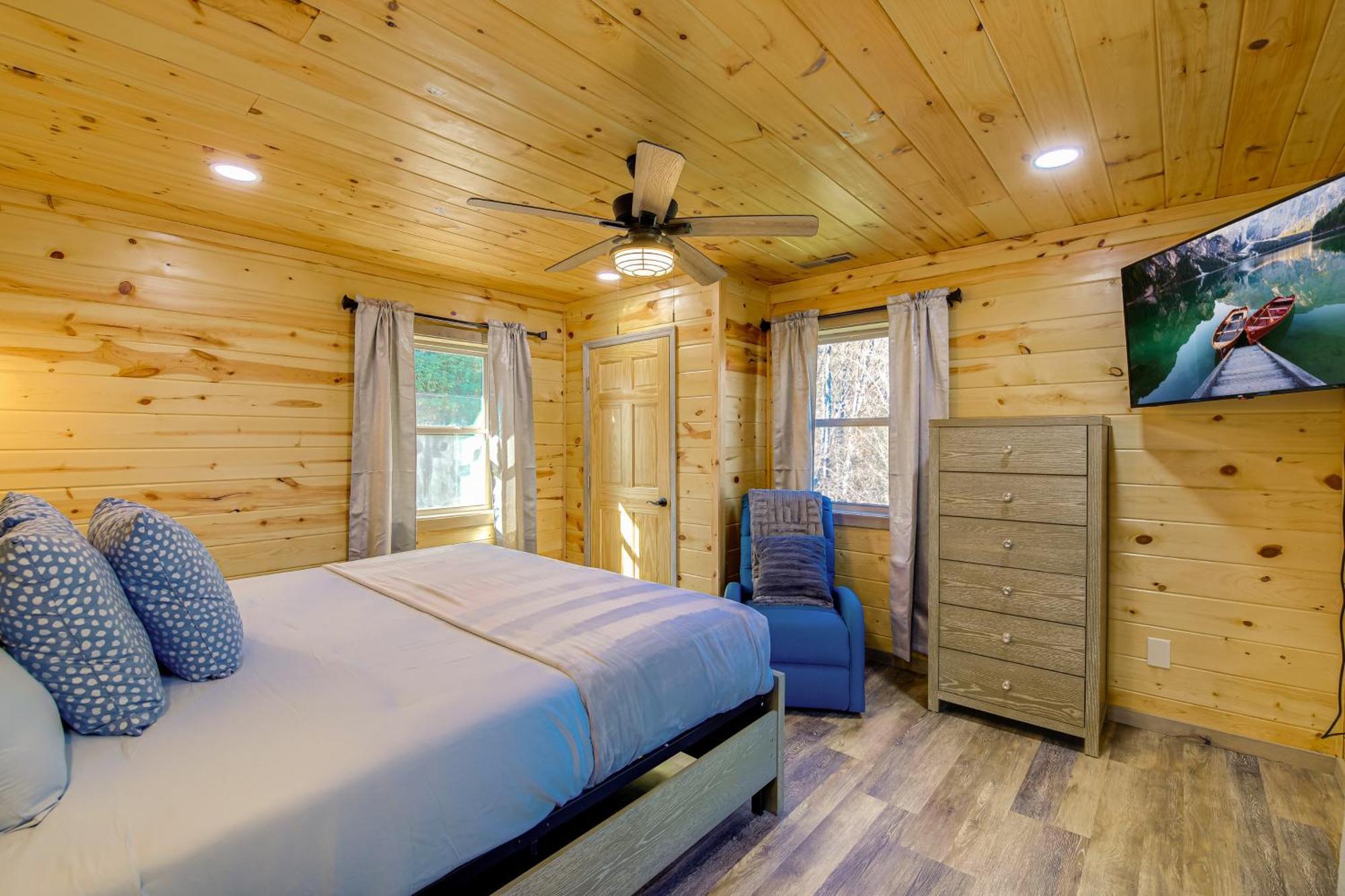 Gatlinburg Cabin With Game Room, Hot Tub And Mtn Views Exterior photo