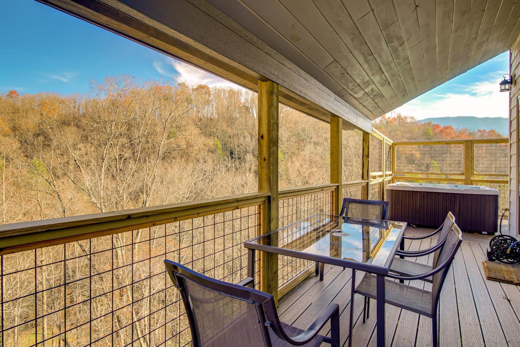 Gatlinburg Cabin With Game Room, Hot Tub And Mtn Views Exterior photo