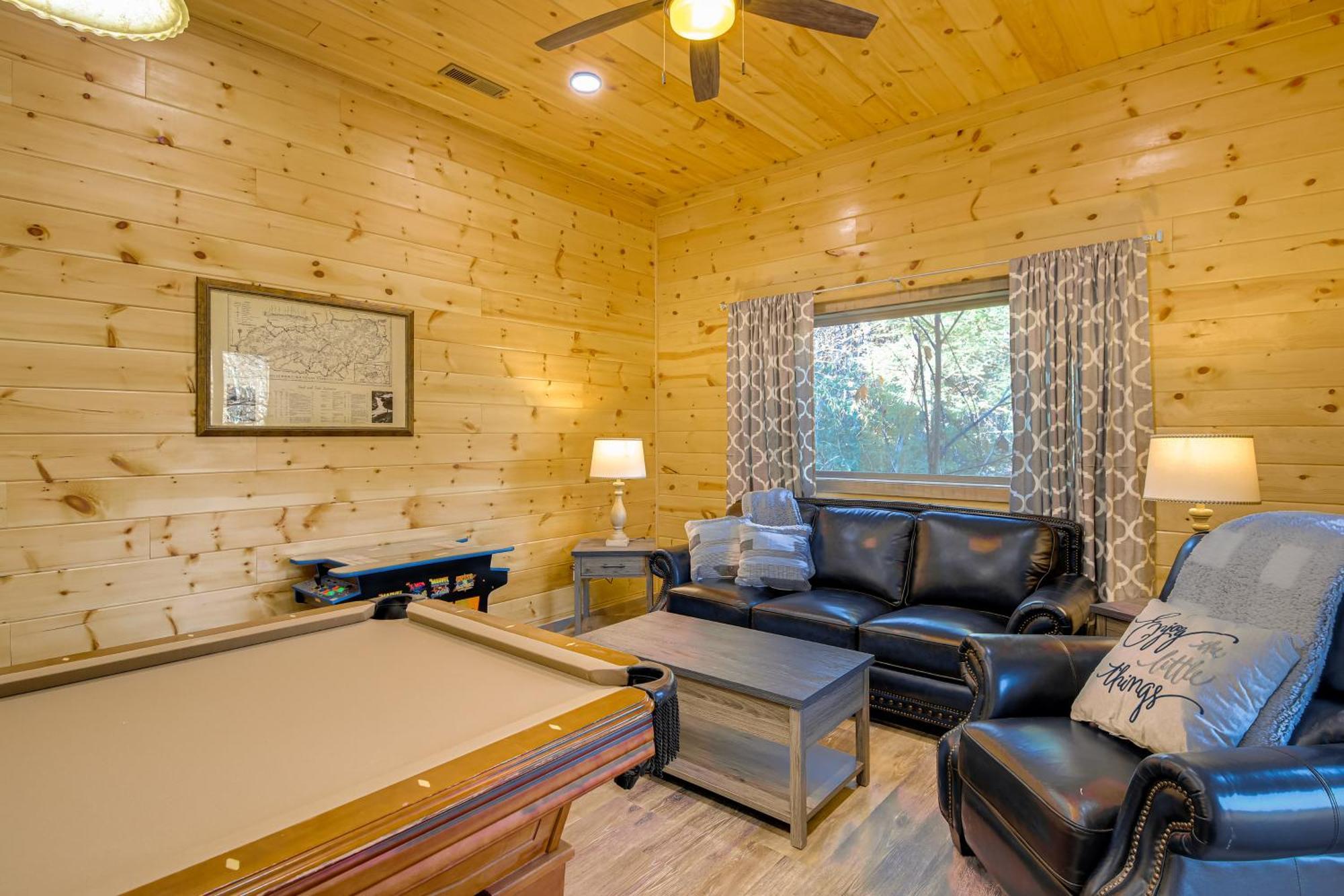 Gatlinburg Cabin With Game Room, Hot Tub And Mtn Views Exterior photo