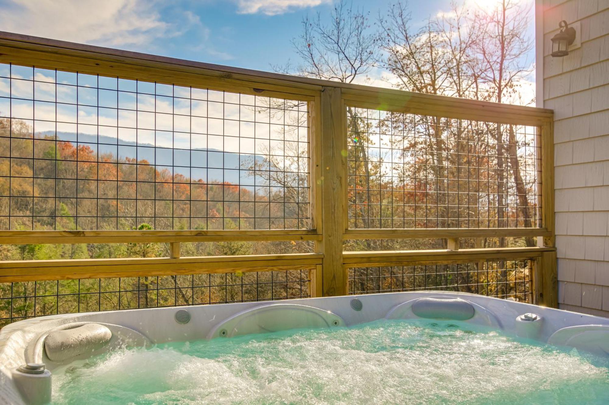 Gatlinburg Cabin With Game Room, Hot Tub And Mtn Views Exterior photo