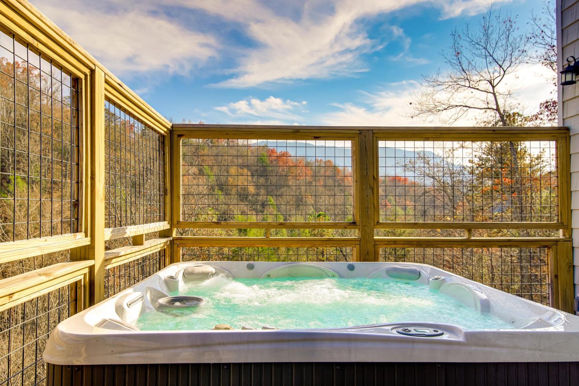 Gatlinburg Cabin With Game Room, Hot Tub And Mtn Views Exterior photo